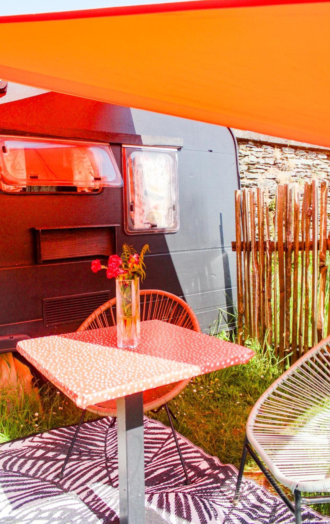 Hotel Retro Caravans At Valentia Island Escape Chapeltown Exteriér fotografie