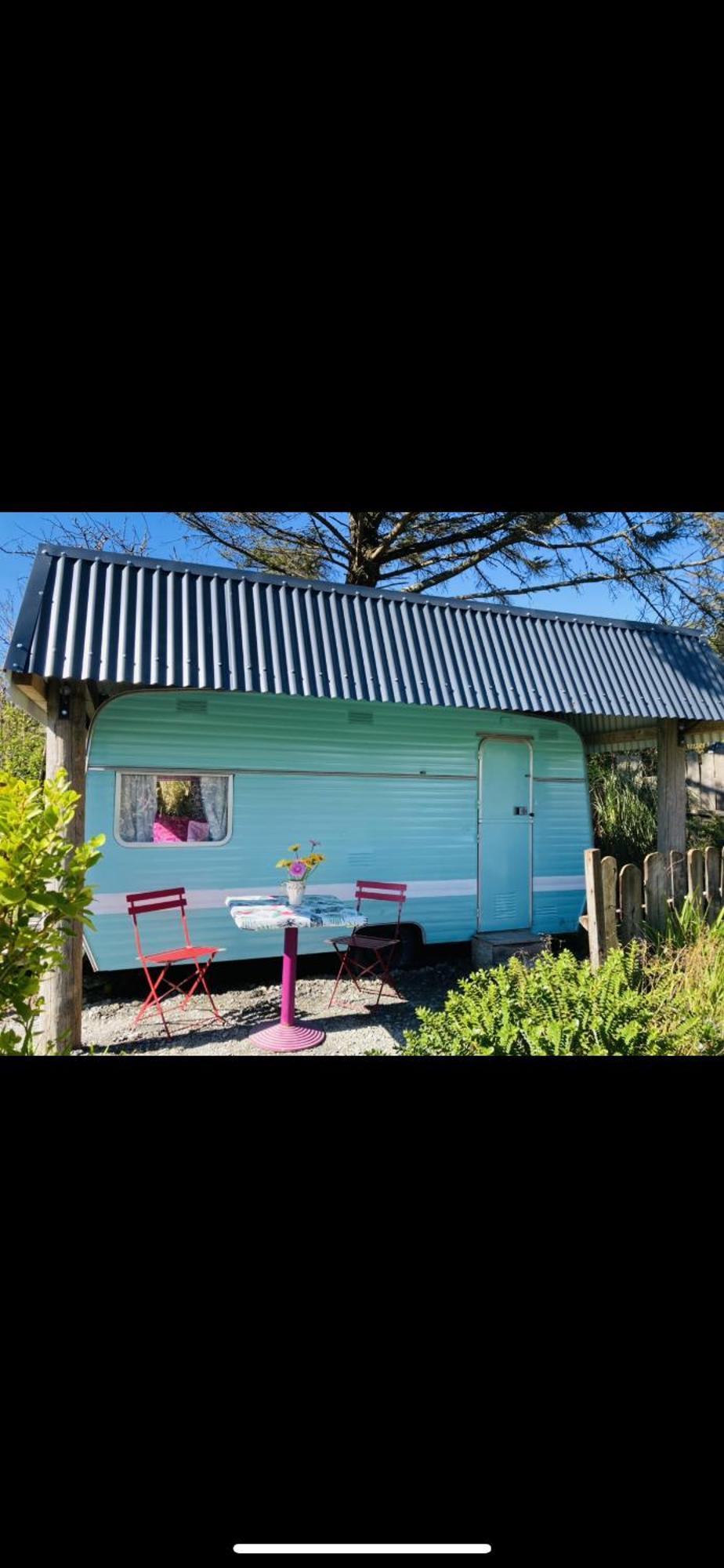 Hotel Retro Caravans At Valentia Island Escape Chapeltown Exteriér fotografie
